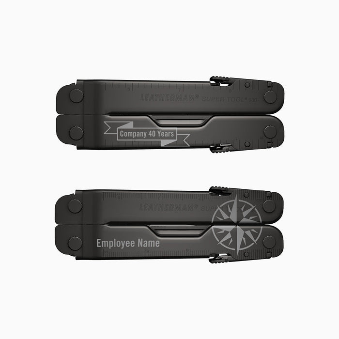 Translation missing: es.A black Leatherman Super Tool 300 multitool customized with “Company 40 Years” inside a banner on one handle and “Employee Name” with a compass graphic on the other