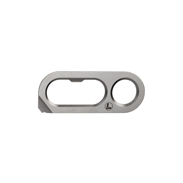 Translation missing: es.Leatherman OPNR from the front showing the milled details that are the function of the tool