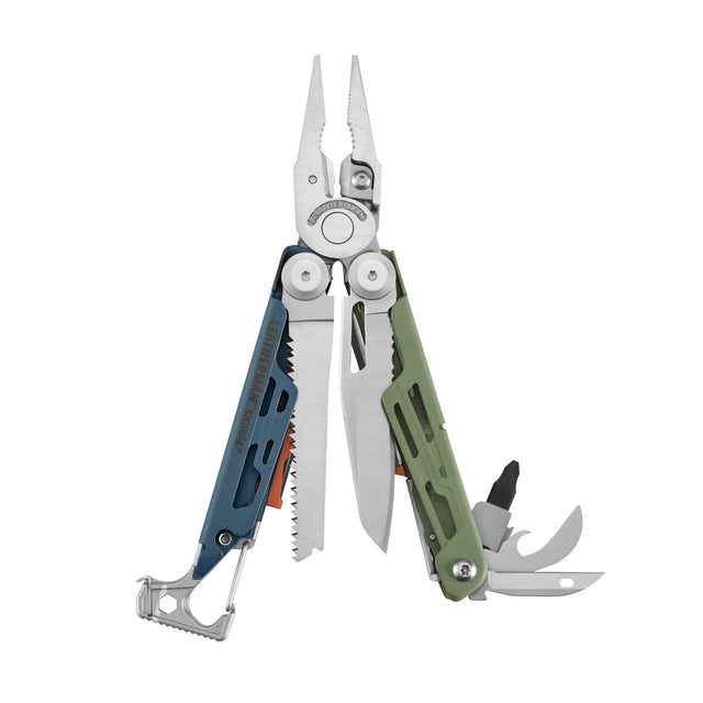 Translation missing: es.Tundrascape Leatherman Signal® multi-tool showcasing pliers, blades, and other essential features for outdoor adventures